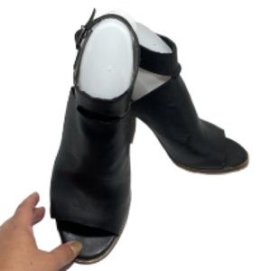 LUCKY BRAND Womens Black Leather Peep Toe 3.5 inch Heel Ankle Strap Sandals 9M